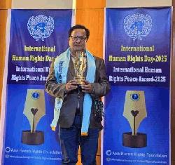 পরিবেশ এবং নারী উন্নয়ন গবেষণায় পুরস্কার পেলেন পারভেজ বাবুল