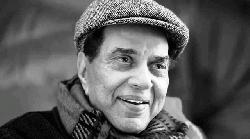 বলিউডের কিংবদন্তি অভিনেতা ধর্মেন্দ্র মারা গেছেন