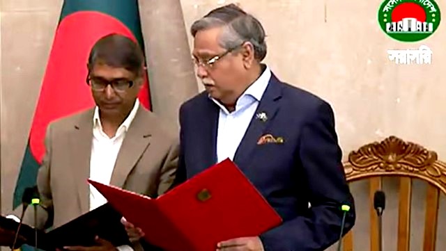 নতুন মন্ত্রী আহমেদ আযম খান