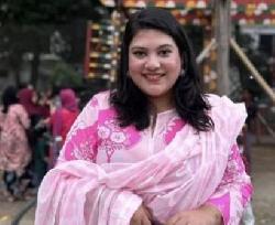 মারা গেছেন কারিনা কায়সার