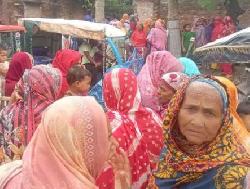 বিদ্যুৎস্পৃষ্ট হয়ে একই পরিবারের ৩ জনের মৃত্যু