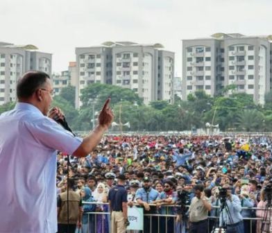 ' আমরা দেশকে পুনর্গঠন করতে চাইলে কেউ ঠেকিয়ে রাখতে পারবে না '